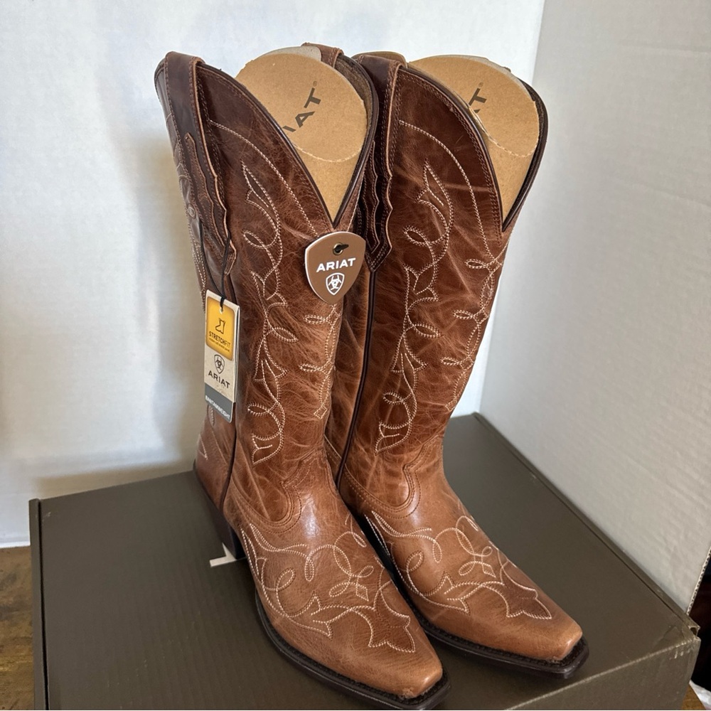 Ariat Women’s Heritage D Toe StretchFit Western Boot New B Medium NEW - Picture 2 of 11